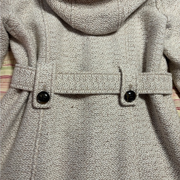 Liz Claiborne Textured Trench Coat in Cream - Picture 7 of 11